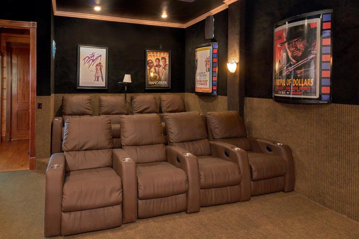 Journey'S End, 5 Bedrooms, Sleeps 12, Private Outdoor Pool, Theater, Sauna Sevierville Zewnętrze zdjęcie