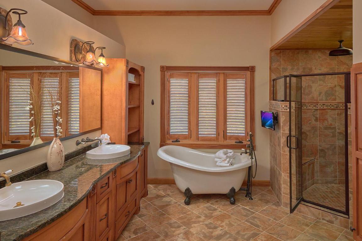 Journey'S End, 5 Bedrooms, Sleeps 12, Private Outdoor Pool, Theater, Sauna Sevierville Zewnętrze zdjęcie