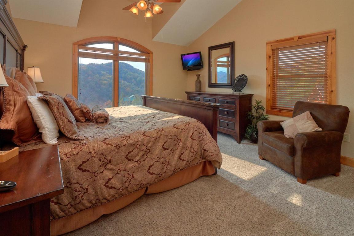 Journey'S End, 5 Bedrooms, Sleeps 12, Private Outdoor Pool, Theater, Sauna Sevierville Zewnętrze zdjęcie
