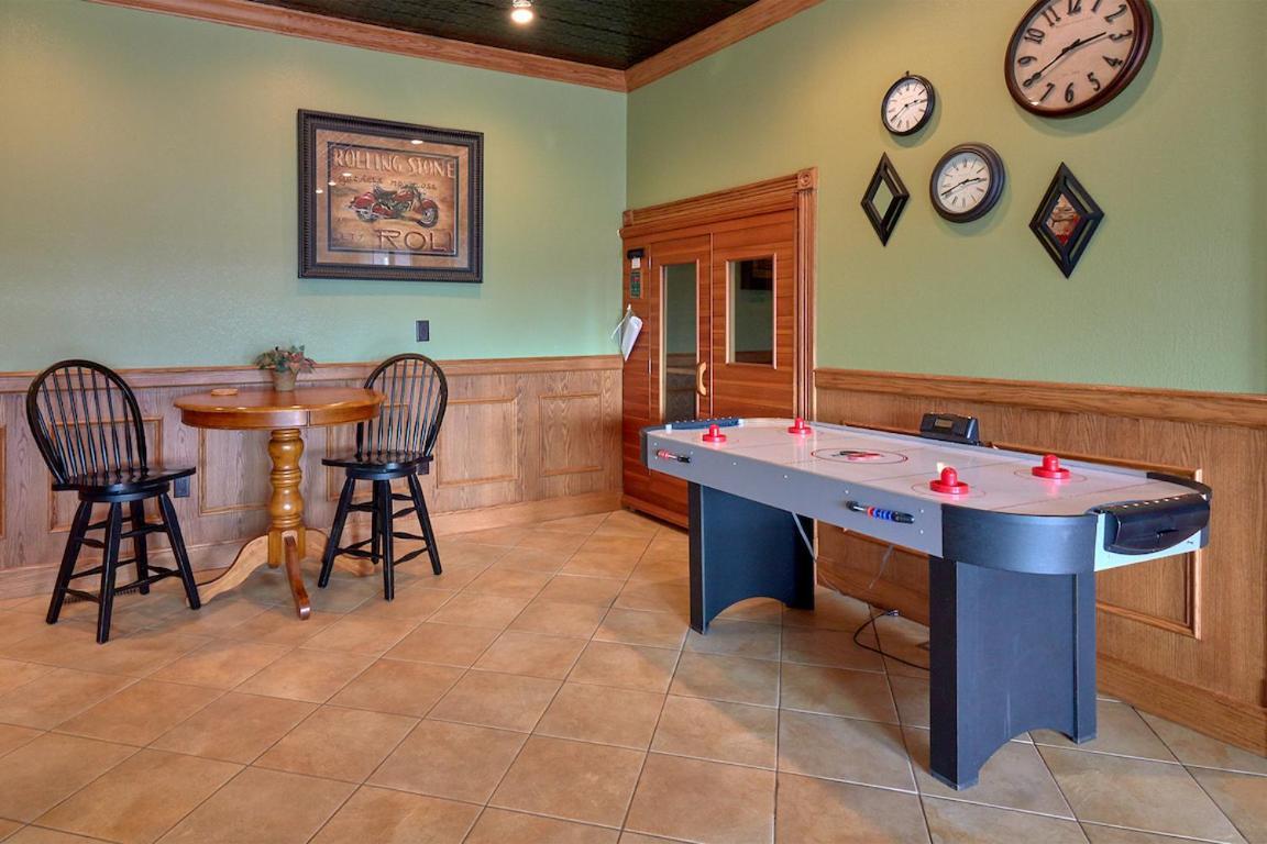 Journey'S End, 5 Bedrooms, Sleeps 12, Private Outdoor Pool, Theater, Sauna Sevierville Zewnętrze zdjęcie