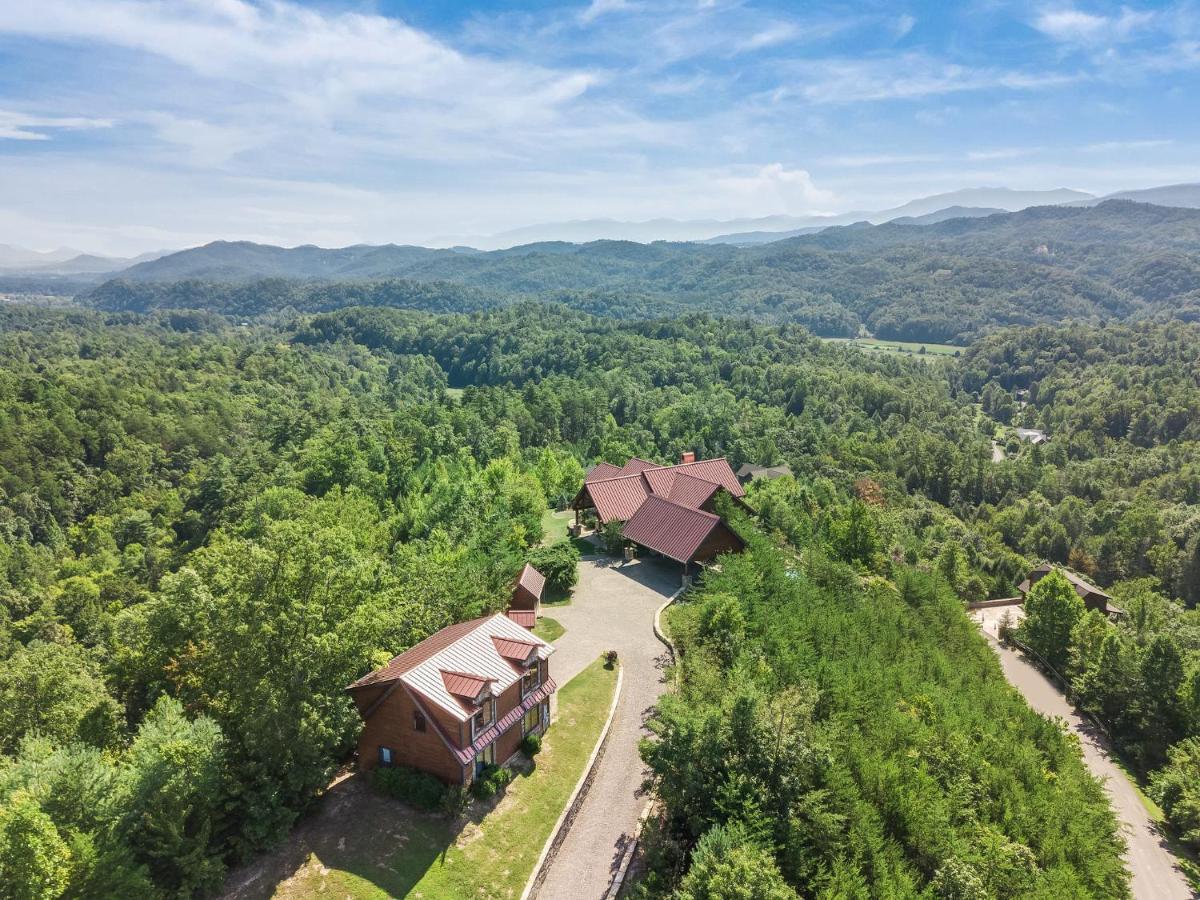 Journey'S End, 5 Bedrooms, Sleeps 12, Private Outdoor Pool, Theater, Sauna Sevierville Zewnętrze zdjęcie